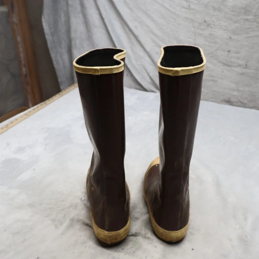 XTRATUF Men 9 Rain Boot Brown Legacy Utility Fishing Work Waterproof Safety READ